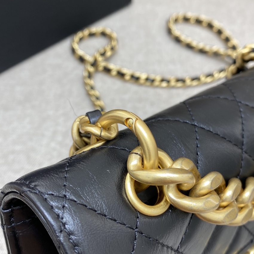 20230705_i1688536058_9742_2 Replica CHANEL 23S Messenger Bag - Image 8