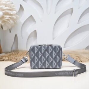 Replica Dior Zipped Pouch Diamond Blue