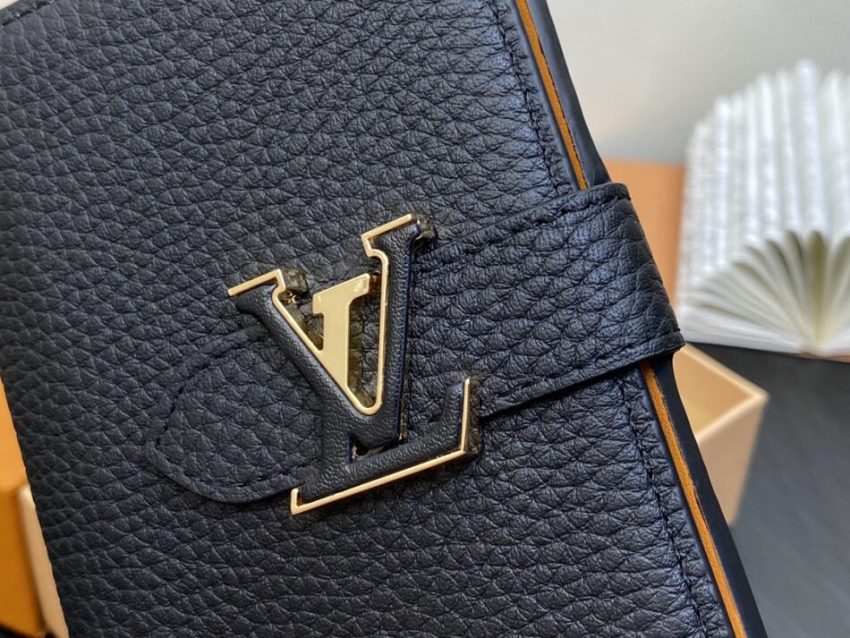20230828_i1693154312_3155_4 Replica Louis Vuitton Vertical Compact Wallet Black - Image 3