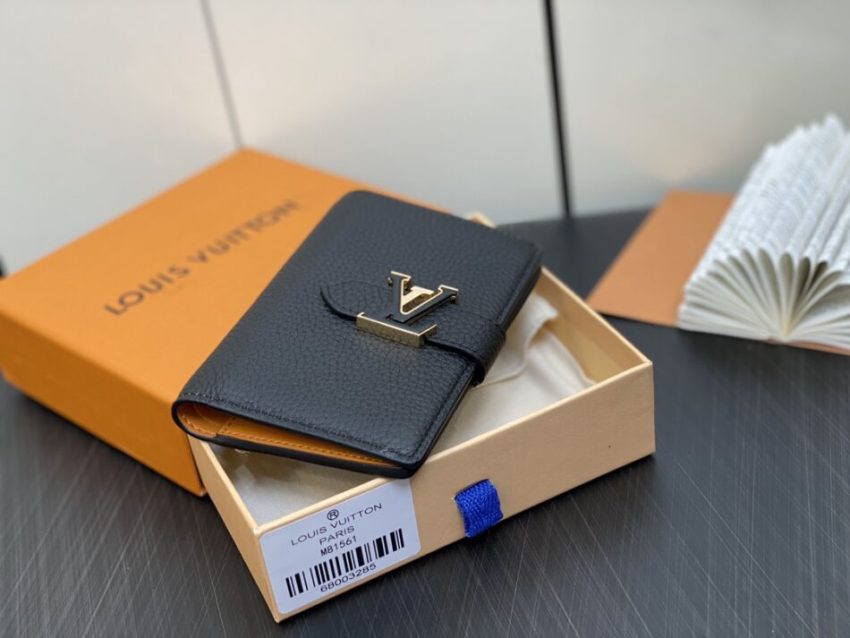 20230828_i1693154312_7925_3 Replica Louis Vuitton Vertical Compact Wallet Black - Image 8