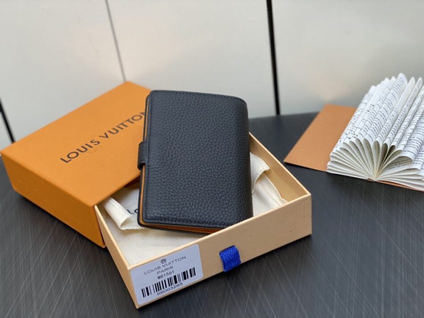 20230828_i1693154312_9991_2 Replica Louis Vuitton Vertical Compact Wallet Black - Image 9