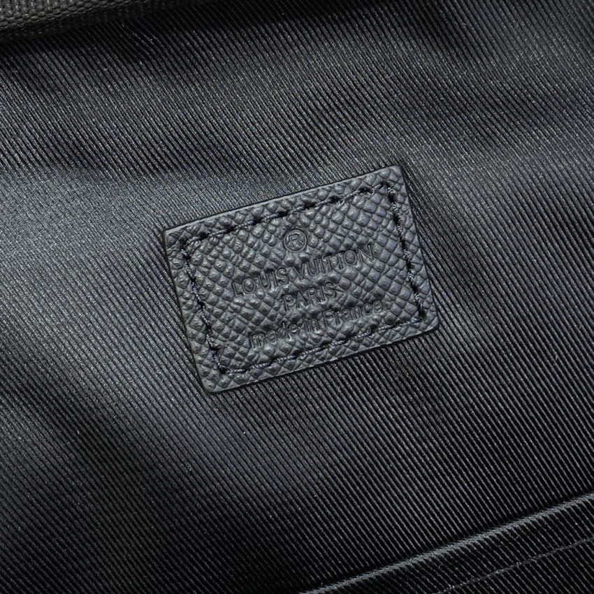 20231007_i1696679949_919_7 Replica Louis Vuitton Avenue Backpack Black - Image 2