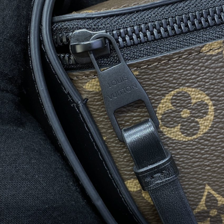 20231016_i1697459680_1262_6 Replica Louis Vuitton Moon Crossbody Brown - Image 2