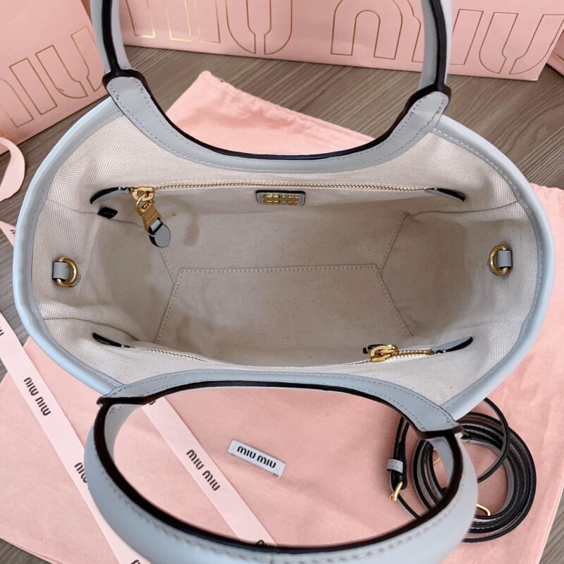 20231123_i1700722419_4956_7 Replica Miu Miu Ivy Small Tote Grey - Image 3