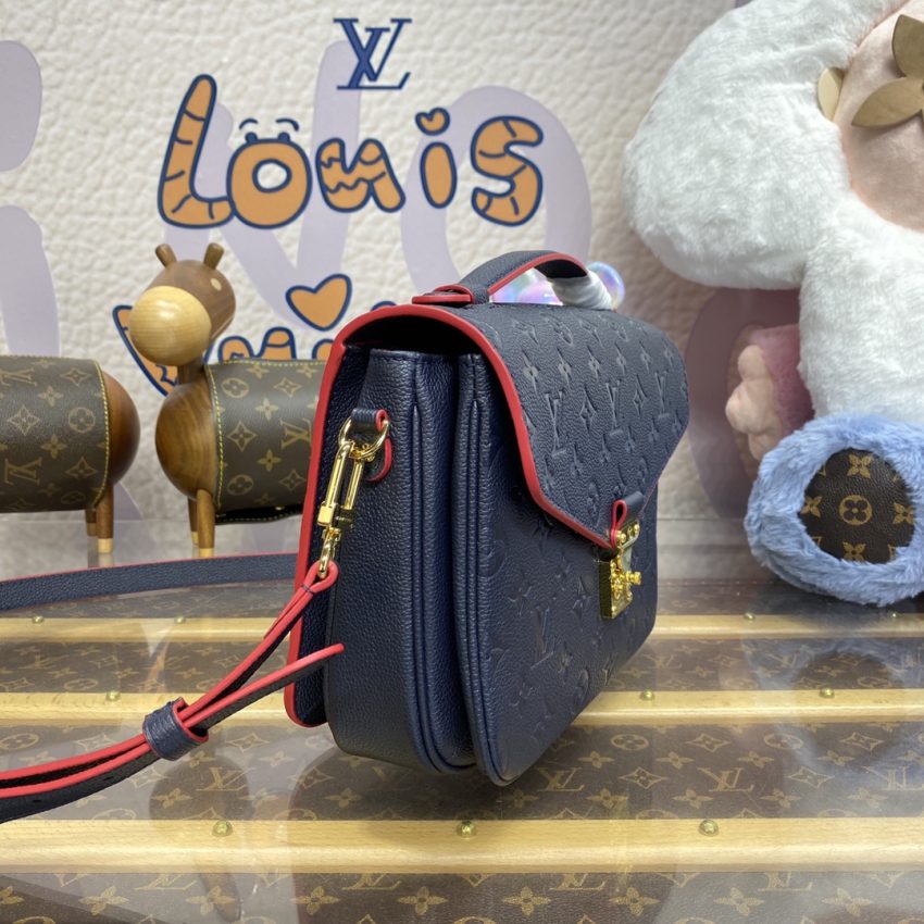 20231204_i1701690002_2170_2 Replica Louis Vuitton Pochette Metis Dark Blue - Image 3