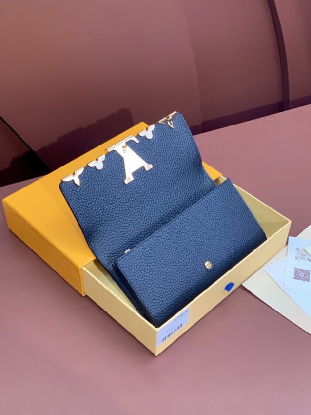 20240103_i1704253008_5114_3 Replica Louis Vuitton Capucines Long Dark Blue - Image 3