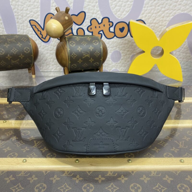 20240121_i1705840601_4258_0 Replica Louis Vuitton Bumbag Discovery Black Canvas