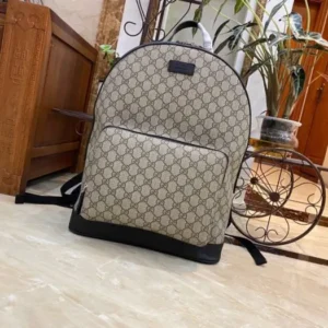 Replica GUCCI MEDIUM GG BACKPACK WITH TAG