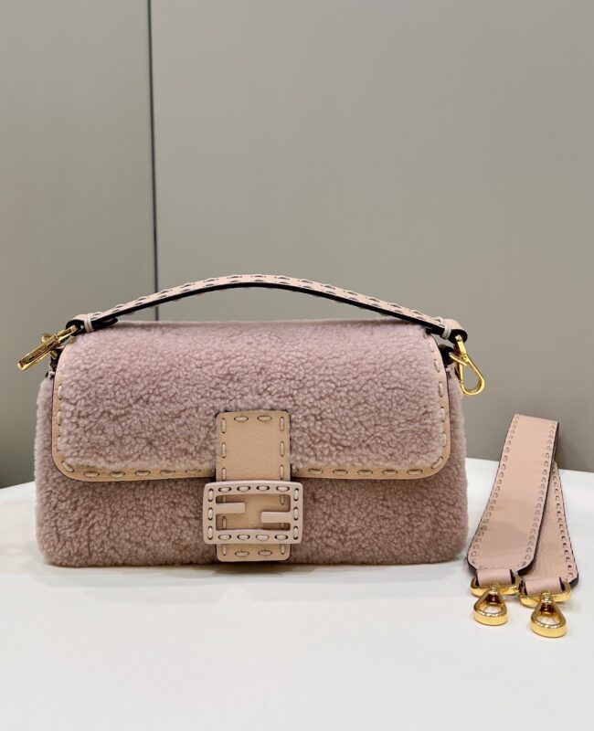 a1-1-31 Replica Fendi Baguette Pink Wool