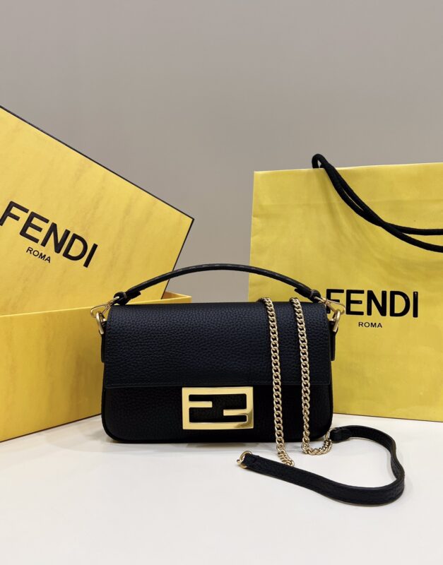 a1-53 Replica Fendi Baguette Small Black
