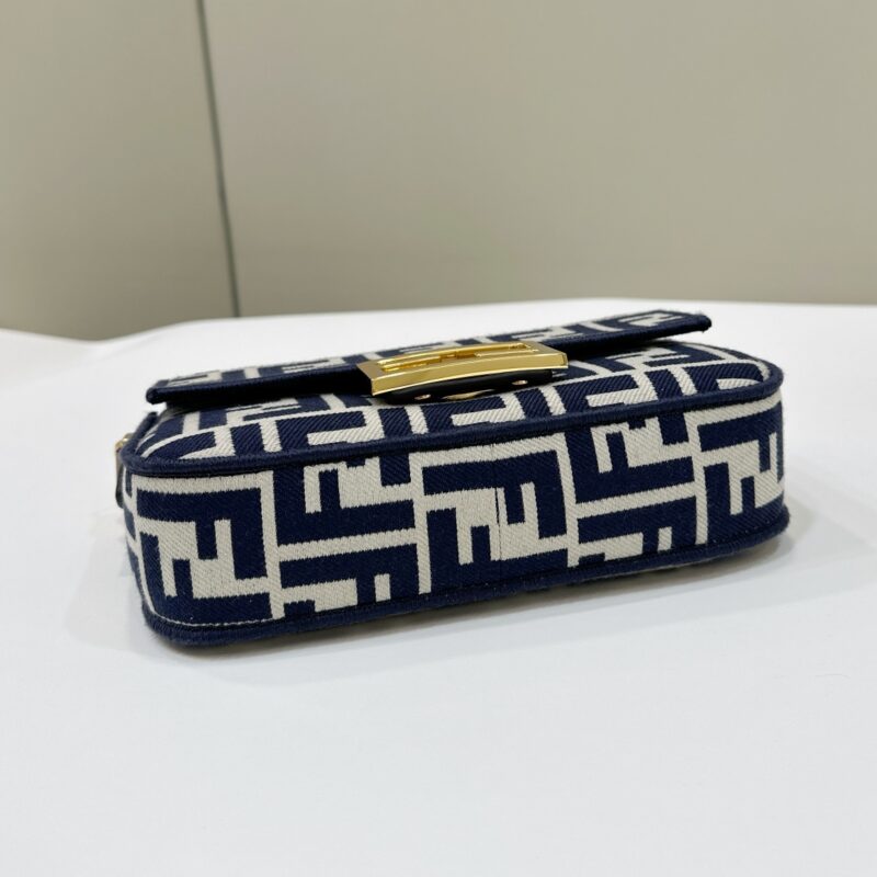 a4-62 Replica Fendi Baguette Small Cotton Blue - Image 4