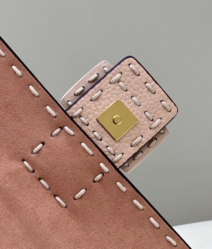 a5-1-31 Replica Fendi Baguette Pink Wool - Image 5