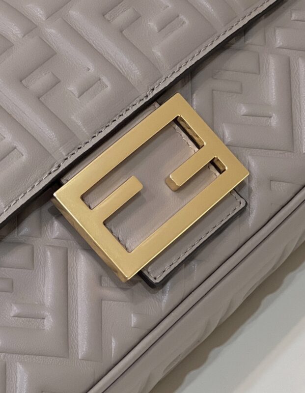 a5-3-11 Replica Fendi Baguette Sliding Chain Beige - Image 4