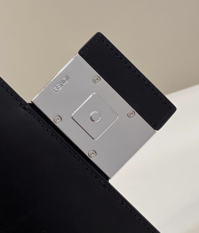 a5-52 Replica Fendi Baguette Pouch Black - Image 4