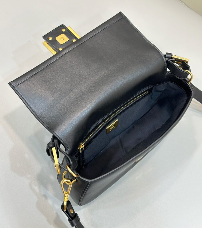 a8-57 Replica Fendi Baguette Full Leather Black - Image 8