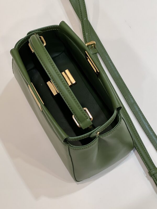 a9-1-18 Replica Fendi Peekaboo Green - Image 9