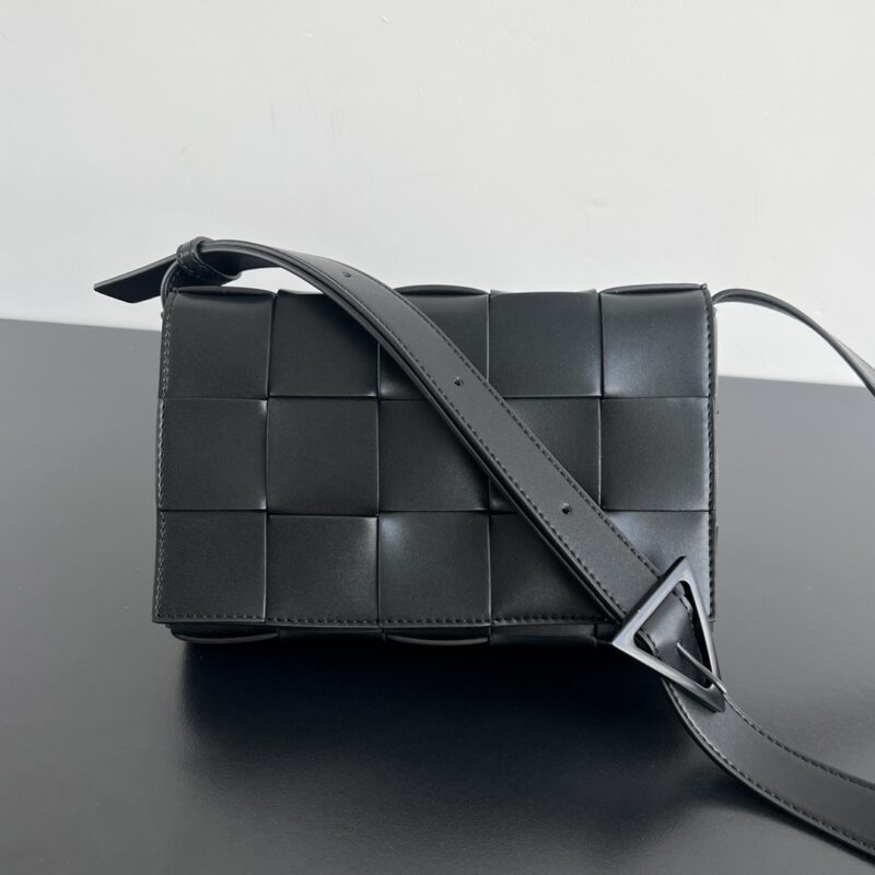 aa1-25 Replica Bottega Veneta Cassette 2.0 Black