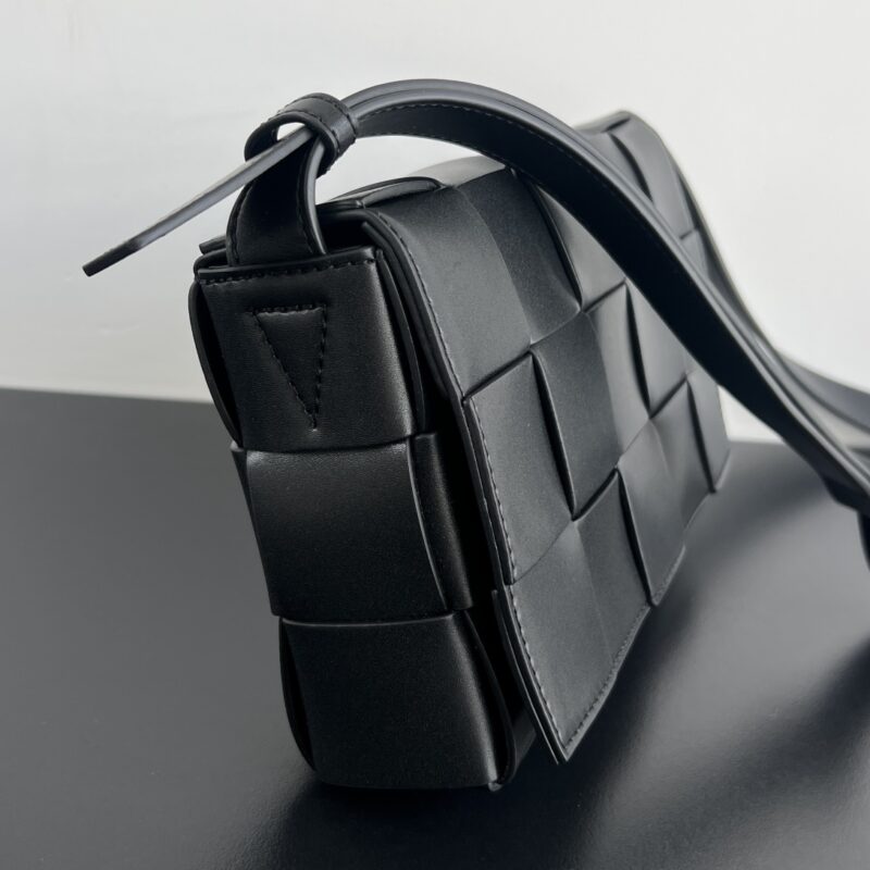 aa2-25 Replica Bottega Veneta Cassette 2.0 Black - Image 2