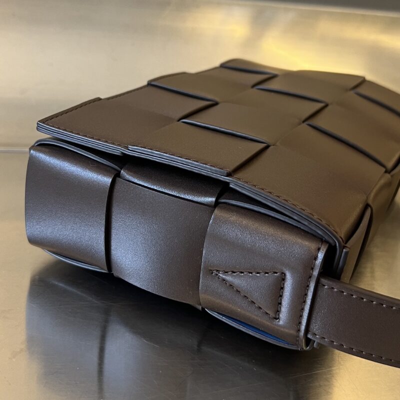 aa3-2-2 Replica Bottega Veneta Cassette 2.0 Dark Brown - Image 3