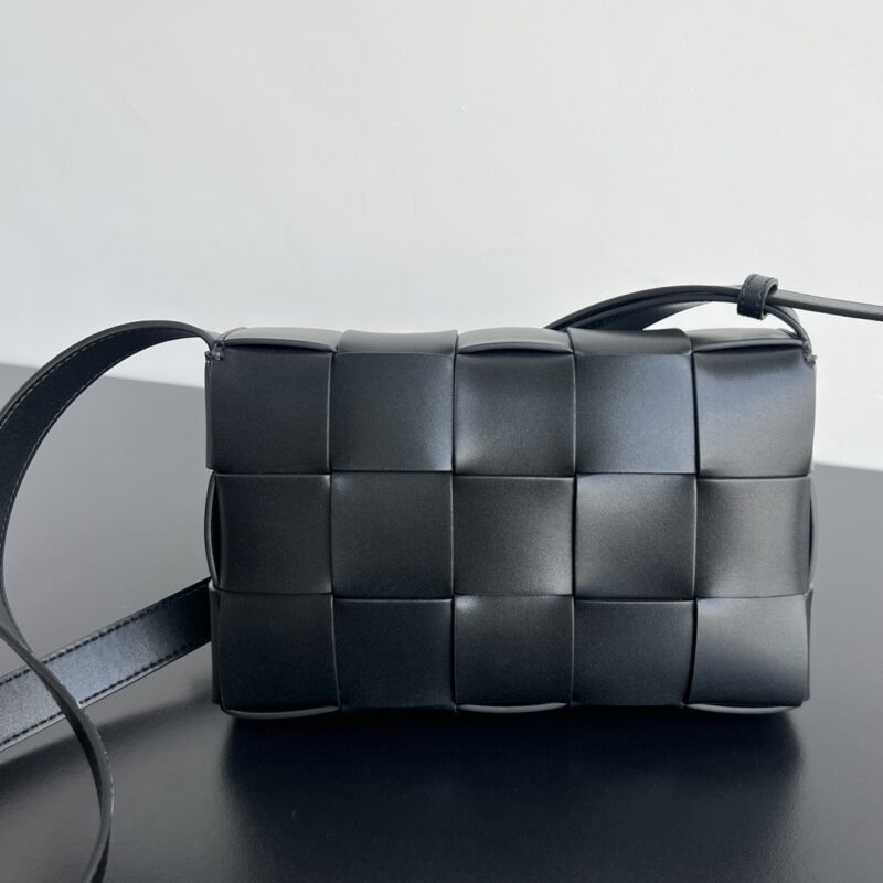 aa3-25 Replica Bottega Veneta Cassette 2.0 Black - Image 3
