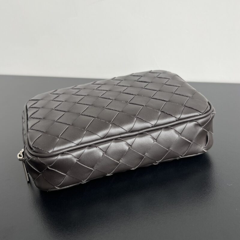 aa3-28 Replica Bottega Veneta Small Clutch - Image 4