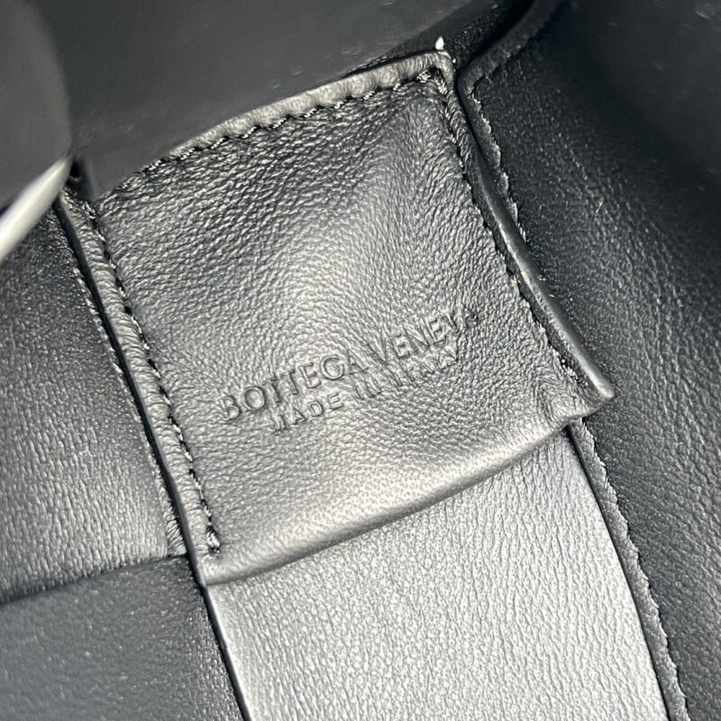 aa8-23 Replica Bottega Veneta Cassette 2.0 Black - Image 8