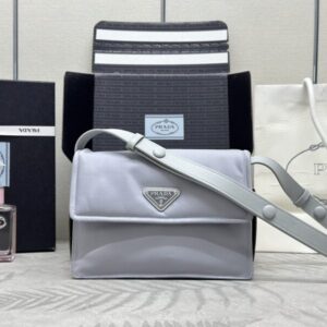 Elementor 页面 #31077 Replica Prada Re-Nylon Shoulder Bag Ice Grey