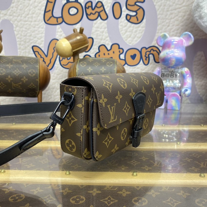 img_1698de7a_20240521_i1716298078_6409_0 Replica Louis Vuitton Montsouris Wearable Wallet - Image 6