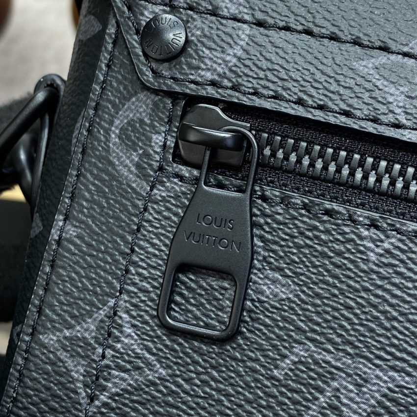img_1698de7a_20240723_i1721737550_3797_0 Replica Louis Vuitton Soul Trunk Cross-Body Black - Image 4
