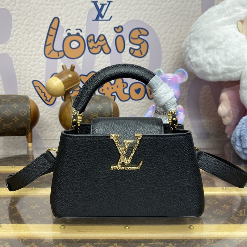 img_1698de7a_20240812_i1723461532_2780_0 Replica Loius Vuitton Capucines East West Black