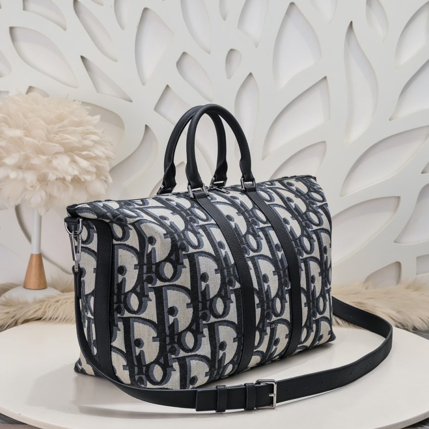 img_a189b943_20240110_i1704901707_2_8 Replica Dior Weekender 40 - Image 2