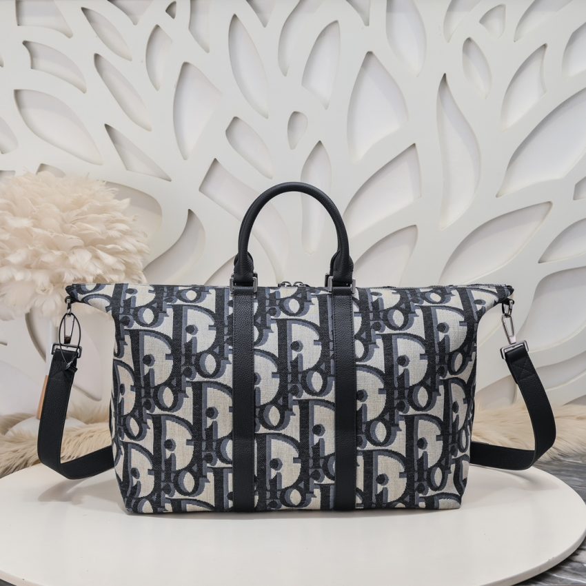 img_a189b943_20240110_i1704901707_4105_6 Replica Dior Weekender 40 - Image 5