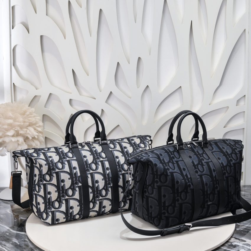 img_a189b943_20240110_i1704901779_1462_0 Replica Dior Weekender 40