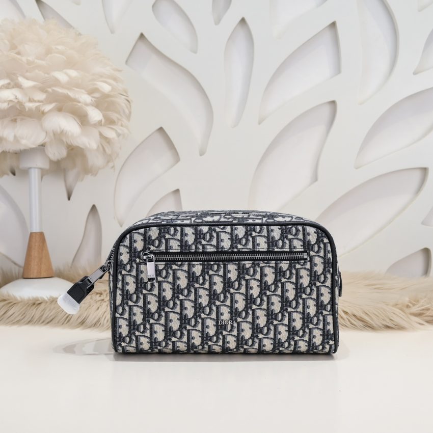 img_a189b943_20240401_i1711921151_6733_7 Replica Dior Tioletry Bag