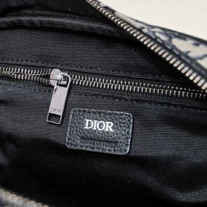 img_a189b943_20240401_i1711921151_8385_2 Replica Dior Tioletry Bag - Image 8