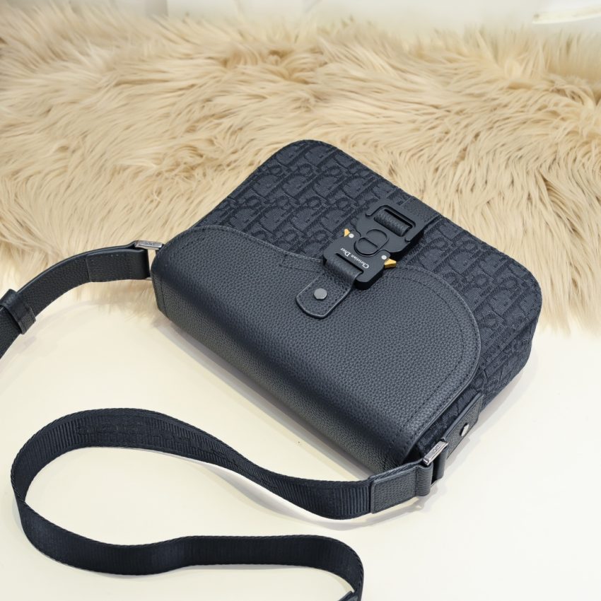 img_a189b943_20240611_i1718036243_3204_3 Replica Dior Saddle Messenger Bag Oblique Black - Image 3