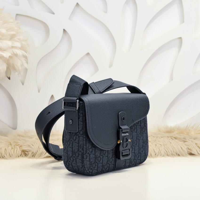 img_a189b943_20240611_i1718036243_6340_5 Replica Dior Saddle Messenger Bag Oblique Black - Image 6