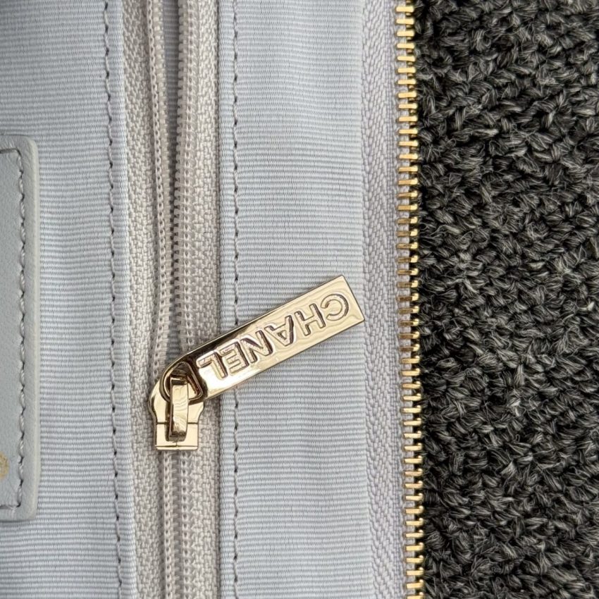 windows1718910566096_12887213581304727117 Replica CHANEL 24p Dumpling Bag Gray - Image 6
