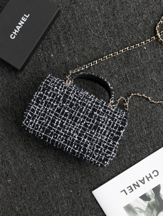 wsxcWeb_6e471929_o_1hsmr3gde1i3iv1f1rang0q5g94.jpeg Replica CHANEL 24p Tweed Black and White - Image 2