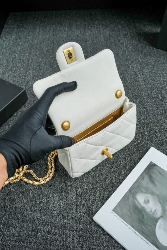 wsxcWeb_6e471929_o_1htr8d9d510t75sgs17hm7rt28.jpeg Replica CHANEL CF Double Pearl White - Image 7