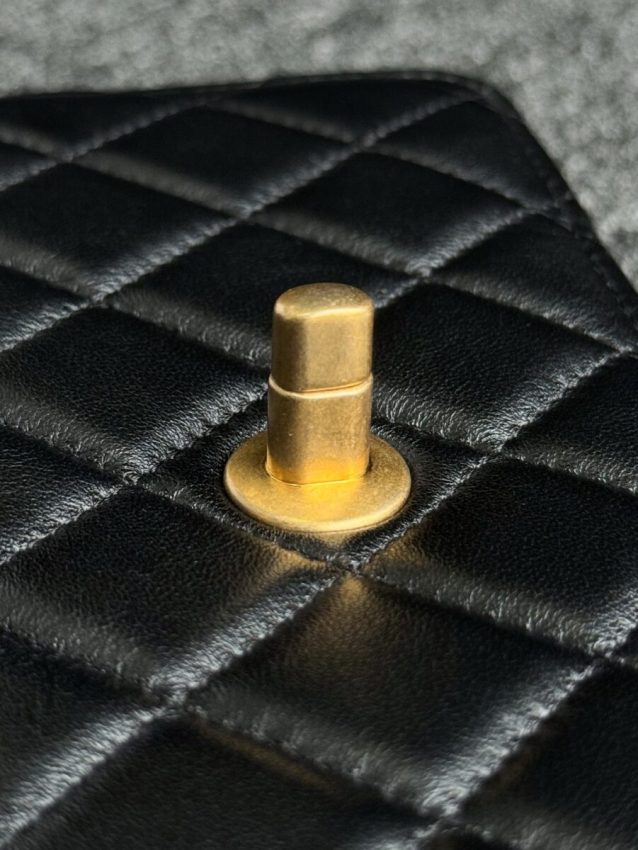 wsxcWeb_6e471929_o_1hundo6gn1f43col15mb1hrt190s4.jpeg Replica CHANEL 24s Double Pearl Woc Black - Image 9